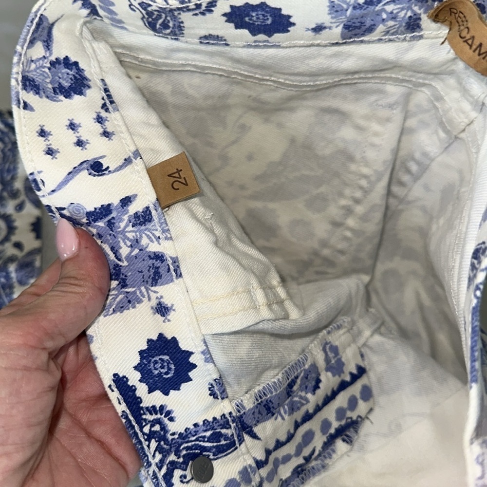 Printed Jeans - Picture 7 of 9